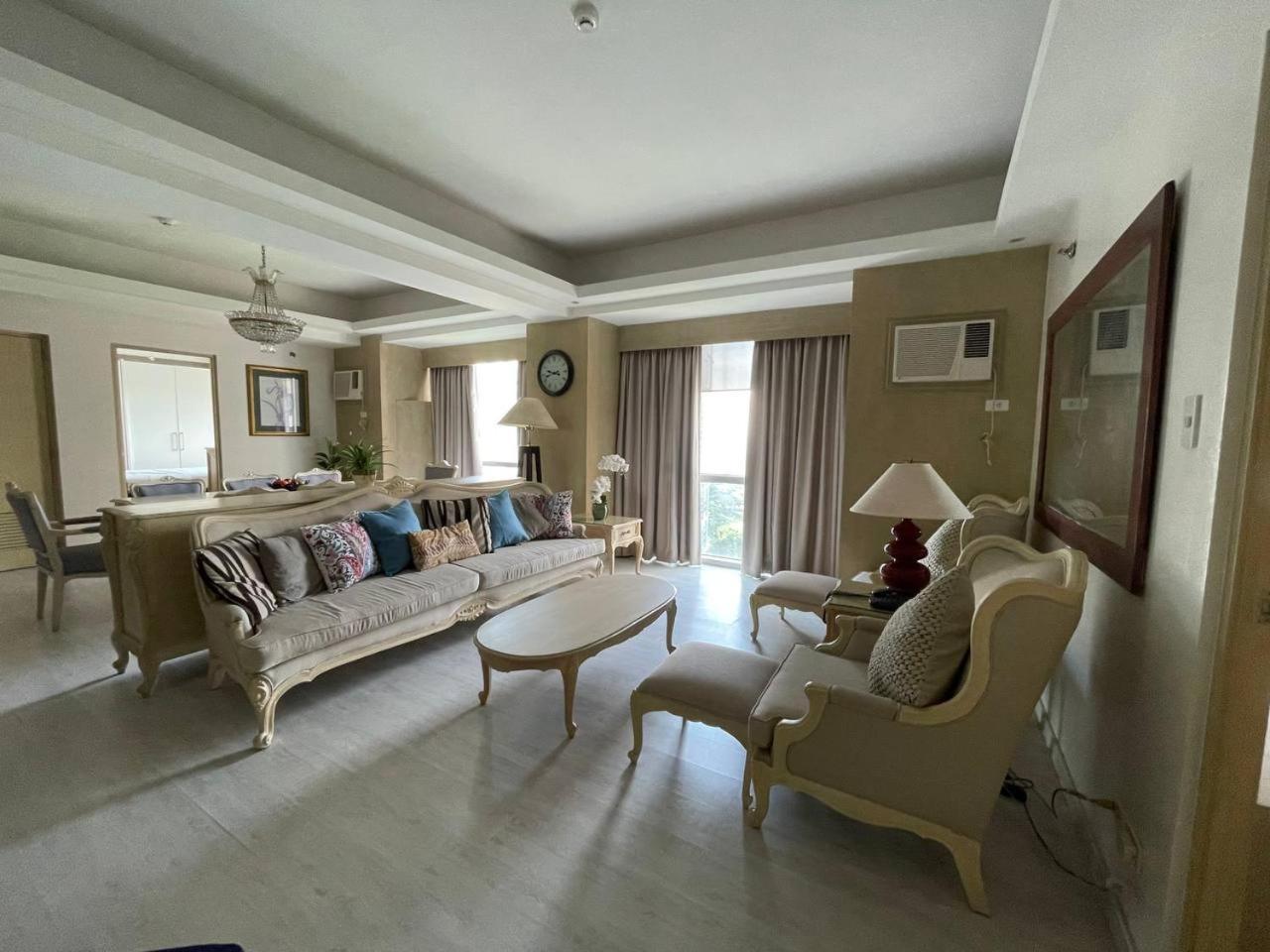 Avant At The Fort By Urban Realty Manila Exterior foto